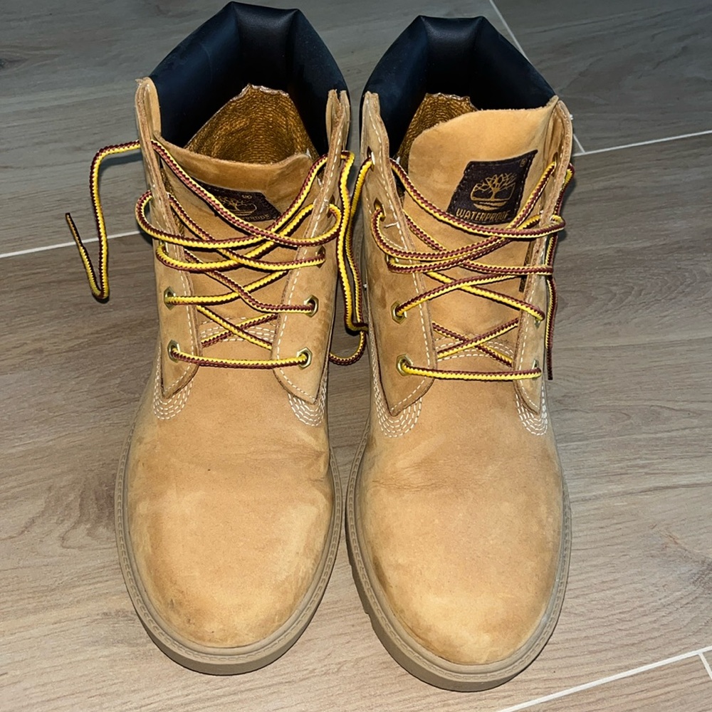 Boys boots